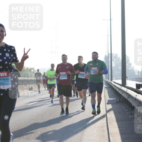 03.10.2025 - Köhlbrandbrückenlauf Jannik Wohlers http://msf.ph/oto/9061395 03.10.2025 09:15:04 Position 3 2979 meine-sportfotos.de