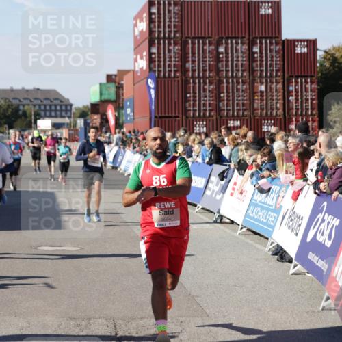 03.10.2025 - Köhlbrandbrückenlauf Jannik Wohlers http://msf.ph/oto/9061401 03.10.2025 13:13:22 Ziel 4191, 4223, 4324, 4373, 4383, 4448, 4463, 4513, 4583, 4853, 5025, 5034, 5204, 5261, 5358, 5678, 5852, 6788, 6789, 6818 meine-sportfotos.de
