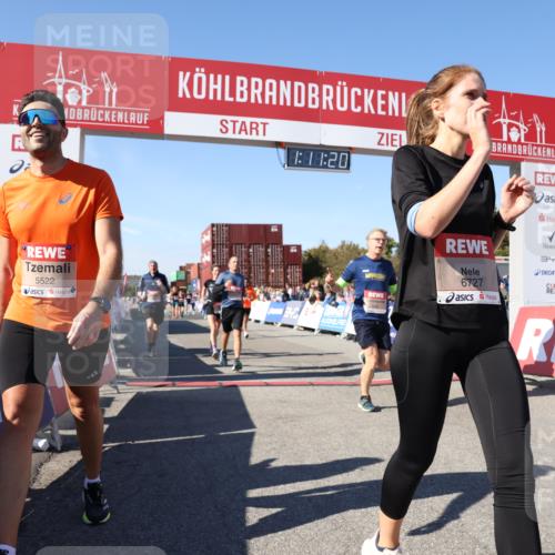 03.10.2025 - Köhlbrandbrückenlauf Lena Gebhardt http://msf.ph/oto/9061405 03.10.2025 13:11:20 Ziel 4135, 4293, 4521, 4597, 5218, 5258, 5522, 5754, 5939, 6080, 6572, 6685, 6686, 6726, 6727, 6751 meine-sportfotos.de
