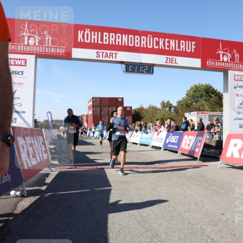 03.10.2025 - Köhlbrandbrückenlauf Lena Gebhardt http://msf.ph/oto/9061435 03.10.2025 13:11:21 Ziel 4135, 4293, 4521, 4597, 4999, 5218, 5258, 5522, 5754, 5939, 6028, 6080, 6572, 6685, 6686, 6726, 6727, 6751 meine-sportfotos.de