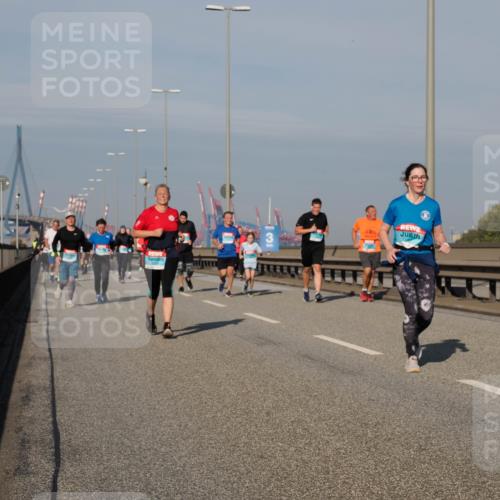 03.10.2025 - Köhlbrandbrückenlauf Fabian Wolf http://msf.ph/oto/9061469 03.10.2025 10:05:45 Position 3  meine-sportfotos.de