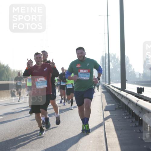 03.10.2025 - Köhlbrandbrückenlauf Jannik Wohlers http://msf.ph/oto/9061470 03.10.2025 09:15:05 Position 3 3603, 1213 meine-sportfotos.de