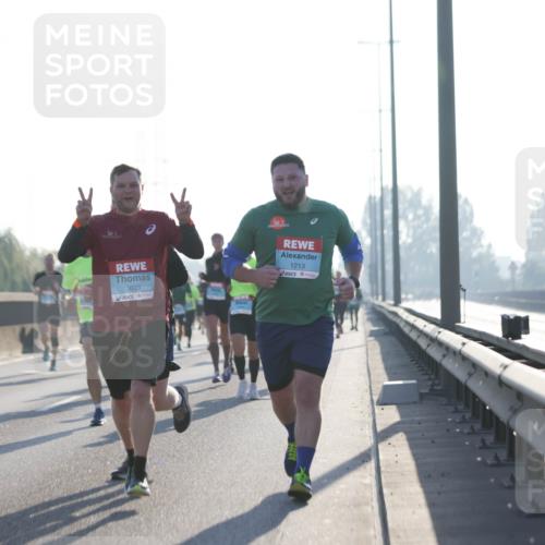 03.10.2025 - Köhlbrandbrückenlauf Jannik Wohlers http://msf.ph/oto/9061478 03.10.2025 09:15:06 Position 3 3603, 1213 meine-sportfotos.de