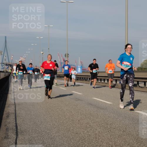 03.10.2025 - Köhlbrandbrückenlauf Fabian Wolf http://msf.ph/oto/9061481 03.10.2025 10:05:46 Position 3  meine-sportfotos.de