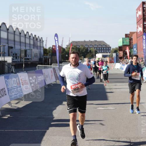 03.10.2025 - Köhlbrandbrückenlauf Jannik Wohlers http://msf.ph/oto/9061486 03.10.2025 13:13:23 Ziel 4191, 4223, 4324, 4373, 4383, 4448, 4463, 4513, 4583, 4853, 5025, 5034, 5204, 5261, 5358, 5852, 6788, 6789, 6818 meine-sportfotos.de