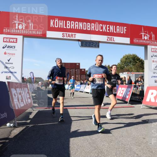 03.10.2025 - Köhlbrandbrückenlauf Lena Gebhardt http://msf.ph/oto/9061487 03.10.2025 13:11:22 Ziel 4135, 4293, 4315, 4325, 4521, 4597, 4999, 5218, 5258, 5522, 5754, 5939, 6028, 6080, 6572, 6680, 6685, 6686, 6726, 6727, 6751 meine-sportfotos.de