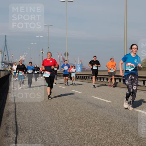 03.10.2025 - Köhlbrandbrückenlauf Fabian Wolf http://msf.ph/oto/9061490 03.10.2025 10:05:46 Position 3 3159 meine-sportfotos.de