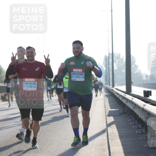 03.10.2025 - Köhlbrandbrückenlauf Jannik Wohlers http://msf.ph/oto/9061497 03.10.2025 09:15:06 Position 3 3603, 1213 meine-sportfotos.de