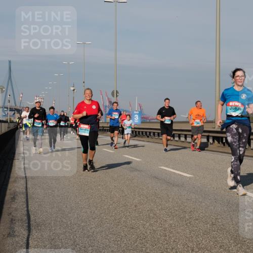 03.10.2025 - Köhlbrandbrückenlauf Fabian Wolf http://msf.ph/oto/9061502 03.10.2025 10:05:46 Position 3 3159, 3 meine-sportfotos.de