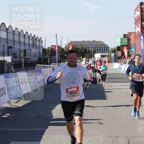 03.10.2025 - Köhlbrandbrückenlauf Jannik Wohlers http://msf.ph/oto/9061514 03.10.2025 13:13:23 Ziel 4191, 4223, 4324, 4373, 4383, 4448, 4463, 4513, 4583, 4853, 5025, 5034, 5204, 5261, 5358, 5852, 6788, 6789, 6818 meine-sportfotos.de