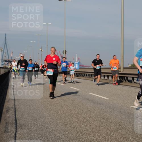03.10.2025 - Köhlbrandbrückenlauf Fabian Wolf http://msf.ph/oto/9061517 03.10.2025 10:05:46 Position 3 159, 985 meine-sportfotos.de