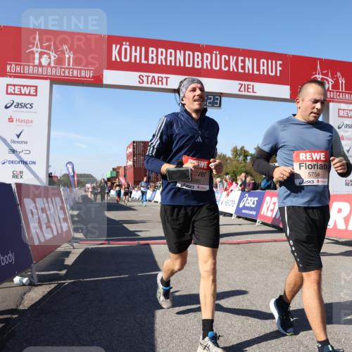 03.10.2025 - Köhlbrandbrückenlauf Lena Gebhardt http://msf.ph/oto/9061519 03.10.2025 13:11:23 Ziel 4135, 4293, 4315, 4325, 4521, 4597, 4999, 5145, 5258, 5522, 5754, 5939, 6028, 6080, 6680, 6685, 6686, 6726, 6727, 6751 meine-sportfotos.de