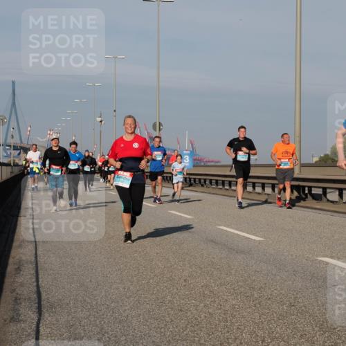 03.10.2025 - Köhlbrandbrückenlauf Fabian Wolf http://msf.ph/oto/9061525 03.10.2025 10:05:47 Position 3 21 meine-sportfotos.de