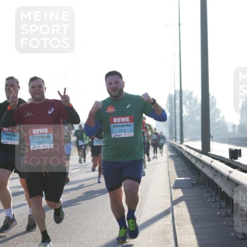 03.10.2025 - Köhlbrandbrückenlauf Jannik Wohlers http://msf.ph/oto/9061528 03.10.2025 09:15:06 Position 3 1504, 3603, 1213 meine-sportfotos.de