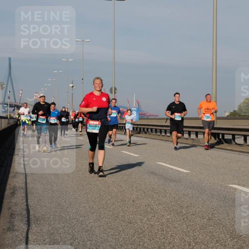 03.10.2025 - Köhlbrandbrückenlauf Fabian Wolf http://msf.ph/oto/9061529 03.10.2025 10:05:47 Position 3 3159, 085 meine-sportfotos.de