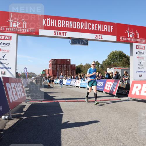 03.10.2025 - Köhlbrandbrückenlauf Lena Gebhardt http://msf.ph/oto/9061542 03.10.2025 13:11:24 Ziel 4135, 4293, 4315, 4325, 4597, 4999, 5145, 5258, 5522, 5754, 5939, 6028, 6080, 6563, 6680, 6685, 6686, 6690, 6691, 6726, 6727, 6751 meine-sportfotos.de