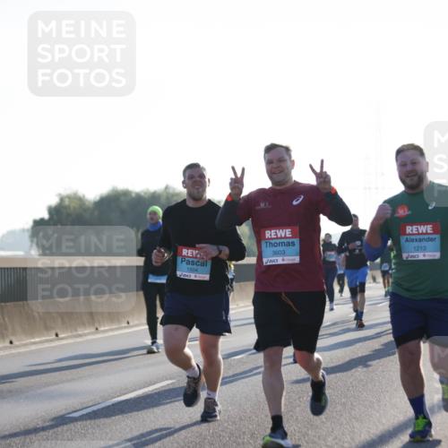 03.10.2025 - Köhlbrandbrückenlauf Jannik Wohlers http://msf.ph/oto/9061554 03.10.2025 09:15:07 Position 3 1504, 3603, 1213 meine-sportfotos.de