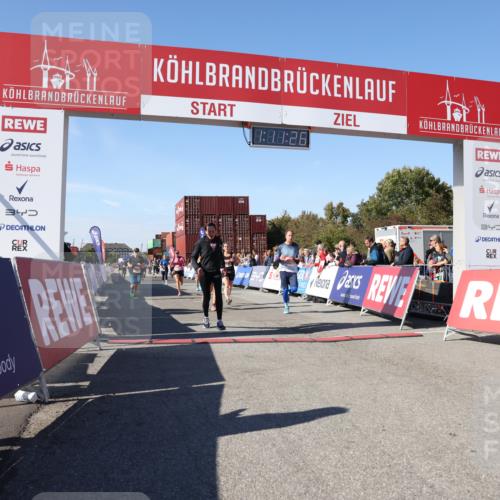 03.10.2025 - Köhlbrandbrückenlauf Lena Gebhardt http://msf.ph/oto/9061571 03.10.2025 13:11:27 Ziel 4293, 4315, 4325, 4427, 4501, 4597, 4999, 5145, 5754, 5794, 5939, 6028, 6080, 6563, 6680, 6685, 6686, 6690, 6691, 6726 meine-sportfotos.de