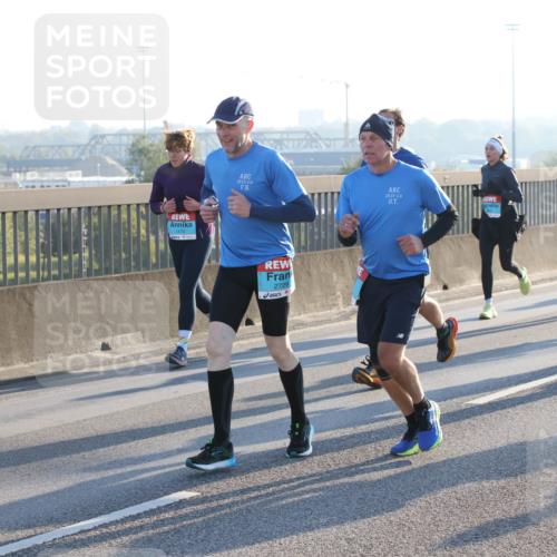 03.10.2025 - Köhlbrandbrückenlauf Lena Gebhardt http://msf.ph/oto/9061597 03.10.2025 09:19:49 Position 1 2711, 1470, 2015, 2, 0, 2729, 2015, 2, 0 meine-sportfotos.de