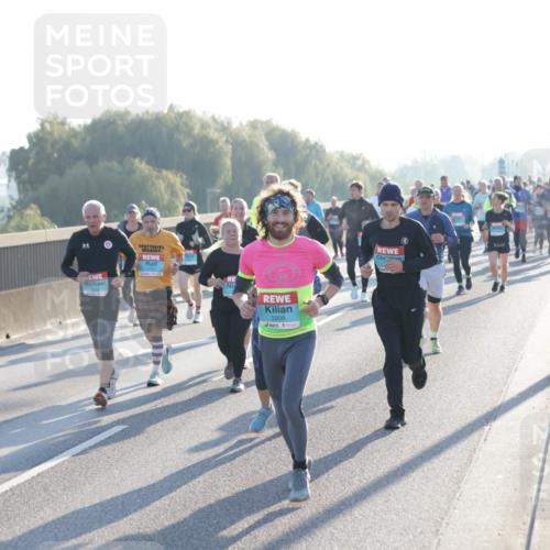 03.10.2025 - Köhlbrandbrückenlauf Jannik Wohlers http://msf.ph/oto/9061613 03.10.2025 09:23:08 Position 3 21, 2209 meine-sportfotos.de