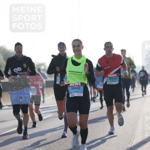 03.10.2025 - Köhlbrandbrückenlauf Jannik Wohlers http://msf.ph/oto/9061618 03.10.2025 09:15:09 Position 3 50, 2024, 3454, 1297 meine-sportfotos.de