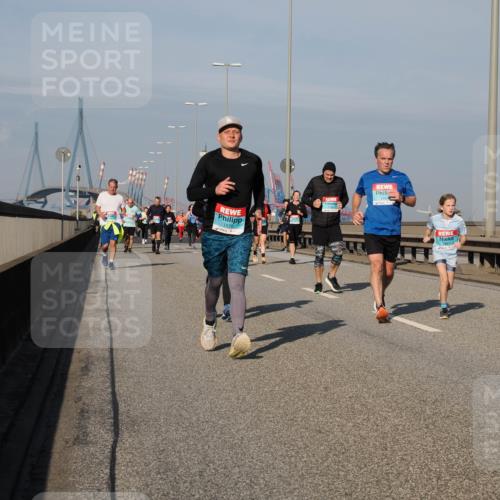 03.10.2025 - Köhlbrandbrückenlauf Fabian Wolf http://msf.ph/oto/9061647 03.10.2025 10:05:51 Position 3 1875, 2861 meine-sportfotos.de