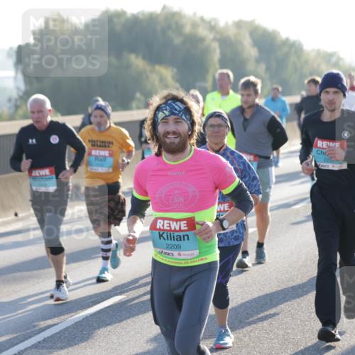 03.10.2025 - Köhlbrandbrückenlauf Jannik Wohlers http://msf.ph/oto/9061648 03.10.2025 09:23:09 Position 3 2209, 22 meine-sportfotos.de