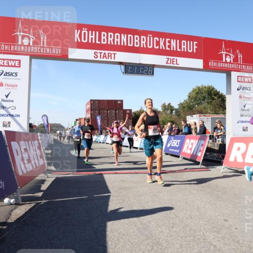03.10.2025 - Köhlbrandbrückenlauf Lena Gebhardt http://msf.ph/oto/9061656 03.10.2025 13:11:29 Ziel 4158, 4293, 4315, 4325, 4427, 4501, 4597, 4999, 5145, 5754, 5794, 5939, 6028, 6080, 6563, 6680, 6685, 6686, 6690, 6691, 6726 meine-sportfotos.de