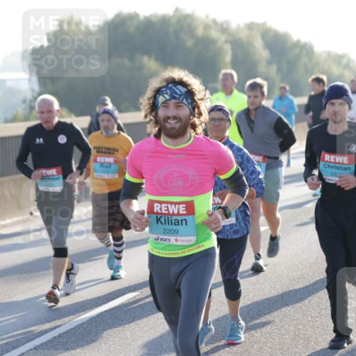 03.10.2025 - Köhlbrandbrückenlauf Jannik Wohlers http://msf.ph/oto/9061658 03.10.2025 09:23:09 Position 3 2209, 2204 meine-sportfotos.de