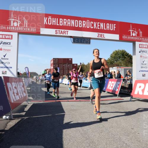 03.10.2025 - Köhlbrandbrückenlauf Lena Gebhardt http://msf.ph/oto/9061671 03.10.2025 13:11:29 Ziel 4158, 4293, 4315, 4325, 4427, 4501, 4597, 4999, 5145, 5754, 5794, 5939, 6028, 6080, 6563, 6680, 6685, 6686, 6690, 6691, 6726 meine-sportfotos.de