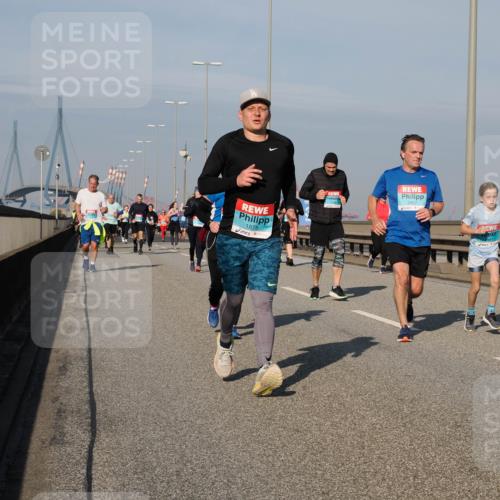 03.10.2025 - Köhlbrandbrückenlauf Fabian Wolf http://msf.ph/oto/9061677 03.10.2025 10:05:51 Position 3 1875, 2862 meine-sportfotos.de