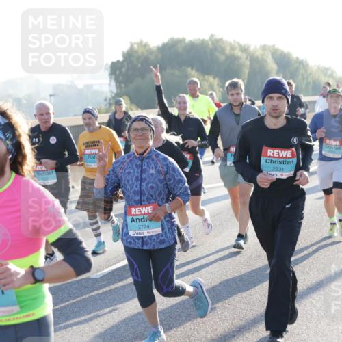 03.10.2025 - Köhlbrandbrückenlauf Jannik Wohlers http://msf.ph/oto/9061688 03.10.2025 09:23:10 Position 3 2209, 3129, 2774, 2231 meine-sportfotos.de