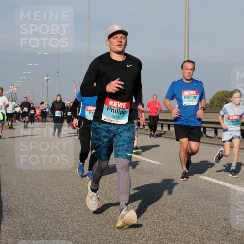 03.10.2025 - Köhlbrandbrückenlauf Fabian Wolf http://msf.ph/oto/9061703 03.10.2025 10:05:52 Position 3 1875, 2862, 2861 meine-sportfotos.de