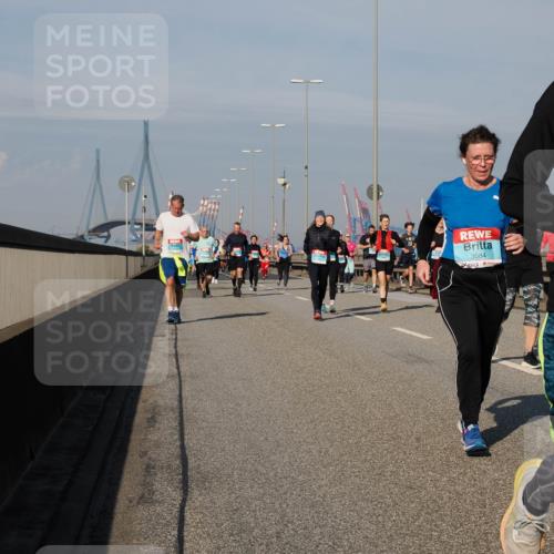 03.10.2025 - Köhlbrandbrückenlauf Fabian Wolf http://msf.ph/oto/9061718 03.10.2025 10:05:53 Position 3 3084, 1875 meine-sportfotos.de