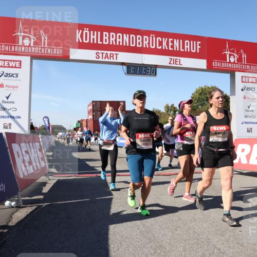 03.10.2025 - Köhlbrandbrückenlauf Lena Gebhardt http://msf.ph/oto/9061732 03.10.2025 13:11:31 Ziel 4158, 4293, 4315, 4325, 4427, 4501, 4538, 4597, 4617, 4777, 4799, 4845, 4999, 5145, 5794, 5939, 6028, 6080, 6517, 6563, 6680, 6690, 6691, 6726 meine-sportfotos.de