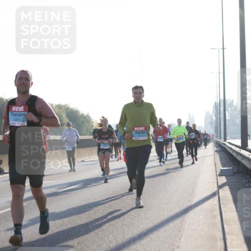 03.10.2025 - Köhlbrandbrückenlauf Jannik Wohlers http://msf.ph/oto/9061741 03.10.2025 09:15:13 Position 3 1274, 1517 meine-sportfotos.de