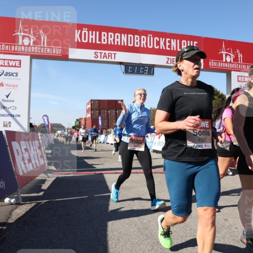 03.10.2025 - Köhlbrandbrückenlauf Lena Gebhardt http://msf.ph/oto/9061756 03.10.2025 13:11:31 Ziel 4158, 4293, 4315, 4325, 4427, 4501, 4538, 4597, 4617, 4777, 4799, 4845, 4999, 5145, 5794, 5939, 6028, 6080, 6517, 6563, 6680, 6690, 6691, 6726 meine-sportfotos.de