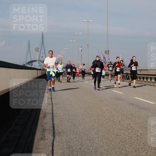 03.10.2025 - Köhlbrandbrückenlauf Fabian Wolf http://msf.ph/oto/9061757 03.10.2025 10:05:54 Position 3  meine-sportfotos.de