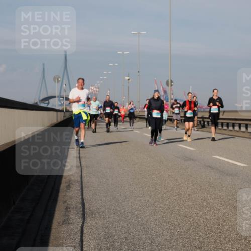 03.10.2025 - Köhlbrandbrückenlauf Fabian Wolf http://msf.ph/oto/9061762 03.10.2025 10:05:54 Position 3  meine-sportfotos.de