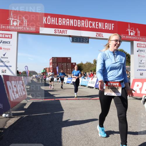 03.10.2025 - Köhlbrandbrückenlauf Lena Gebhardt http://msf.ph/oto/9061778 03.10.2025 13:11:32 Ziel 4158, 4315, 4325, 4427, 4501, 4538, 4597, 4617, 4777, 4799, 4845, 4999, 5145, 5794, 5939, 6028, 6217, 6218, 6517, 6563, 6680, 6689, 6690, 6691, 6726 meine-sportfotos.de