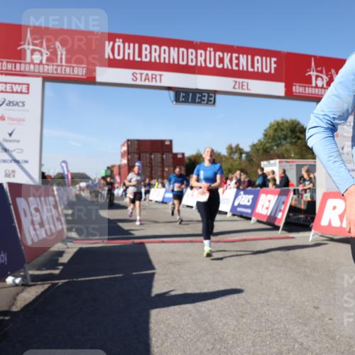 03.10.2025 - Köhlbrandbrückenlauf Lena Gebhardt http://msf.ph/oto/9061786 03.10.2025 13:11:33 Ziel 4158, 4315, 4325, 4427, 4501, 4538, 4597, 4617, 4777, 4799, 4845, 4999, 5145, 5794, 5939, 6028, 6217, 6218, 6517, 6563, 6680, 6689, 6690, 6691 meine-sportfotos.de