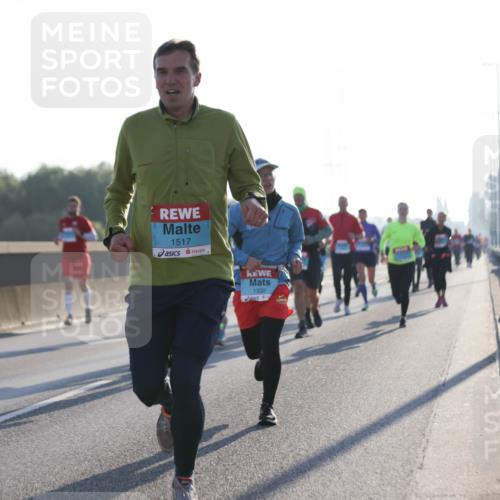 03.10.2025 - Köhlbrandbrückenlauf Jannik Wohlers http://msf.ph/oto/9061800 03.10.2025 09:15:14 Position 3 1517, 1330 meine-sportfotos.de