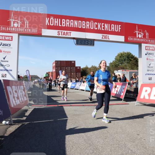 03.10.2025 - Köhlbrandbrückenlauf Lena Gebhardt http://msf.ph/oto/9061802 03.10.2025 13:11:34 Ziel 4158, 4315, 4325, 4427, 4501, 4538, 4617, 4777, 4782, 4799, 4845, 4999, 5145, 5794, 5939, 6028, 6217, 6218, 6517, 6563, 6680, 6689, 6690, 6691 meine-sportfotos.de
