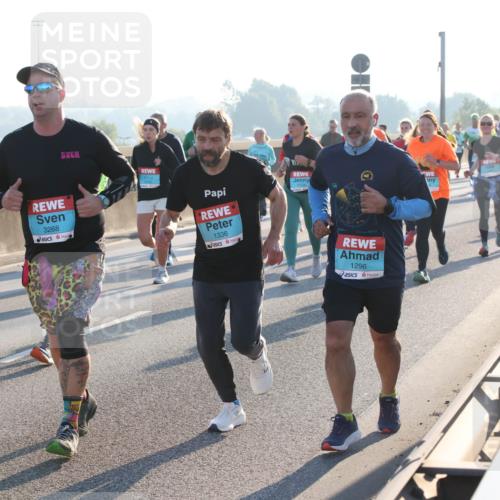 03.10.2025 - Köhlbrandbrückenlauf Lena Gebhardt http://msf.ph/oto/9061808 03.10.2025 09:19:57 Position 1 1169, 3268, 1336, 1296 meine-sportfotos.de