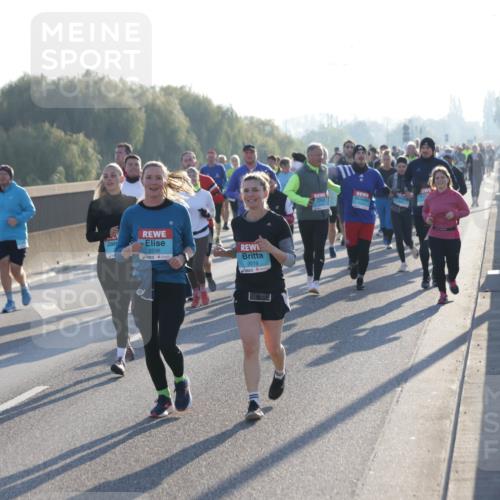 03.10.2025 - Köhlbrandbrückenlauf Jannik Wohlers http://msf.ph/oto/9061810 03.10.2025 09:23:14 Position 3 00, 2036, 2019 meine-sportfotos.de