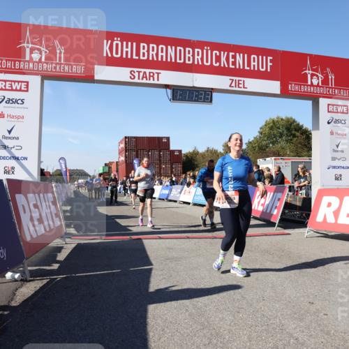 03.10.2025 - Köhlbrandbrückenlauf Lena Gebhardt http://msf.ph/oto/9061811 03.10.2025 13:11:34 Ziel 4158, 4315, 4325, 4427, 4501, 4538, 4617, 4777, 4782, 4799, 4845, 4999, 5145, 5794, 5939, 6028, 6217, 6218, 6517, 6563, 6680, 6689, 6690, 6691 meine-sportfotos.de