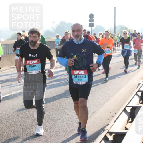 03.10.2025 - Köhlbrandbrückenlauf Lena Gebhardt http://msf.ph/oto/9061814 03.10.2025 09:19:57 Position 1 3268, 1336, 1296 meine-sportfotos.de