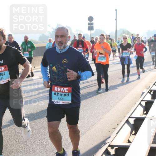 03.10.2025 - Köhlbrandbrückenlauf Lena Gebhardt http://msf.ph/oto/9061817 03.10.2025 09:19:58 Position 1 1336, 1296 meine-sportfotos.de
