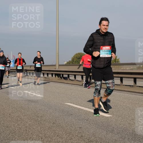 03.10.2025 - Köhlbrandbrückenlauf Fabian Wolf http://msf.ph/oto/9061818 03.10.2025 10:05:56 Position 3 1759 meine-sportfotos.de