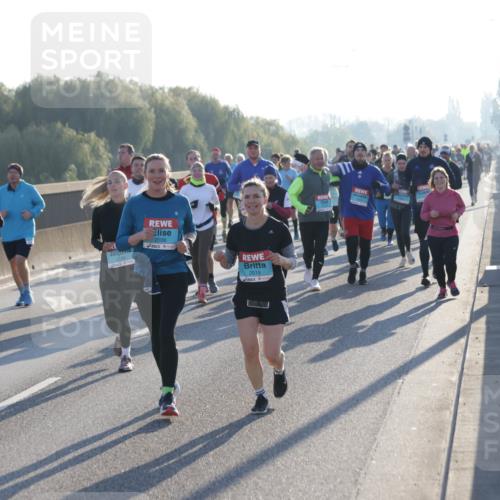 03.10.2025 - Köhlbrandbrückenlauf Jannik Wohlers http://msf.ph/oto/9061821 03.10.2025 09:23:14 Position 3 2036, 2149, 2019 meine-sportfotos.de